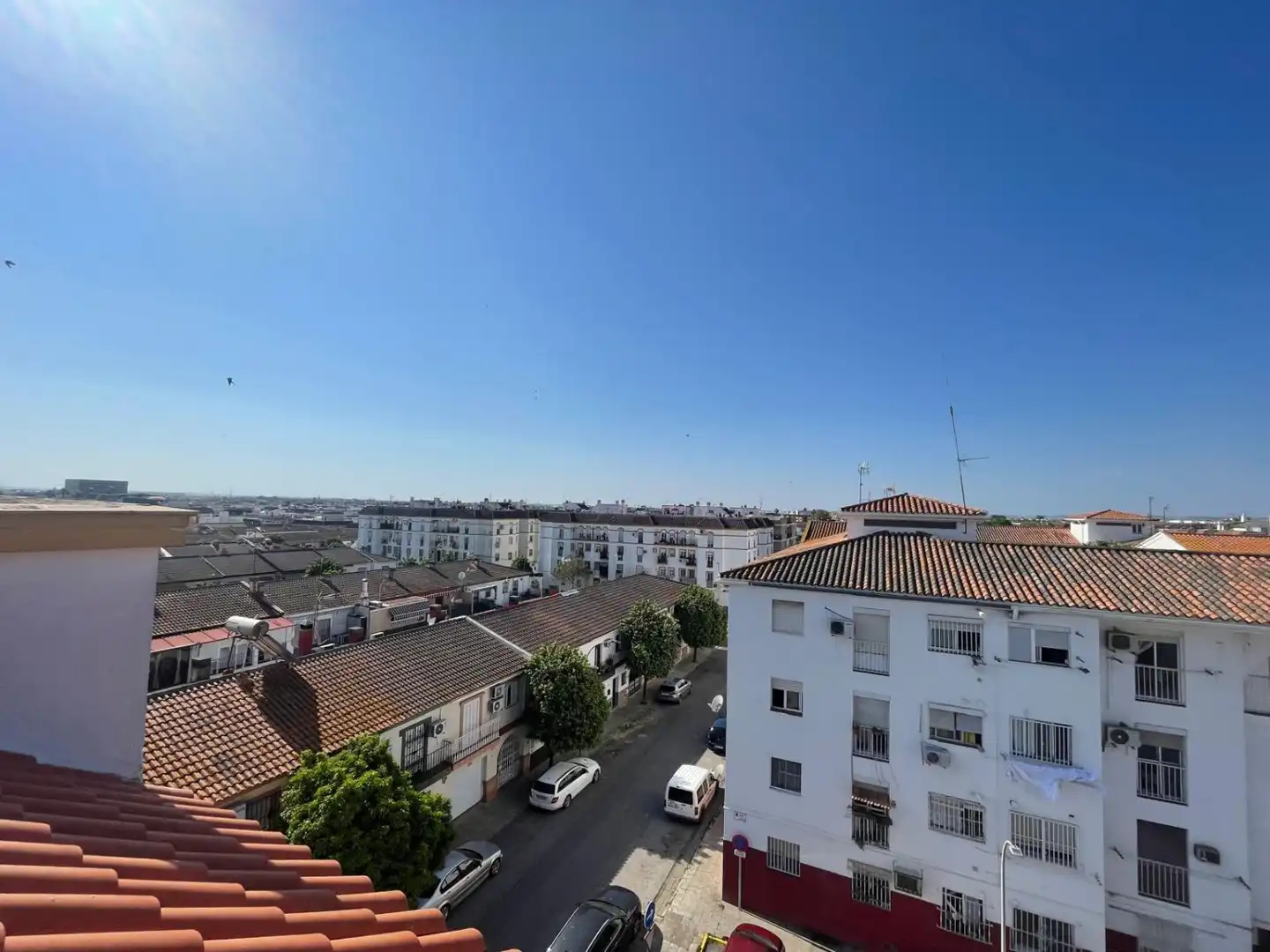 Vista exterior de Pis en venda en La Rinconada amb Aire condicionat i Terrassa