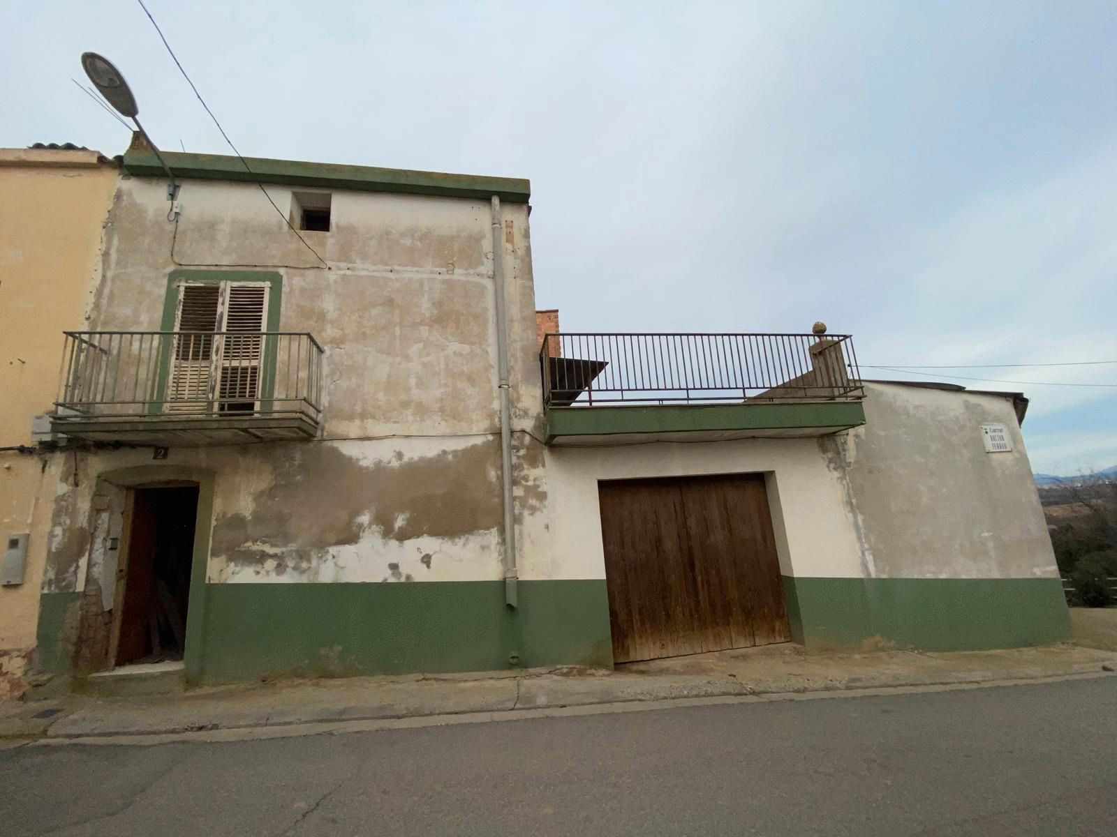Vista exterior de Casa adosada en venda en Vilanova de Segrià