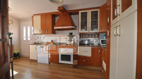 Foto 2 de Casa adosada en venda a Calle Carolina Coronado, Ruta de la Plata, Cáceres