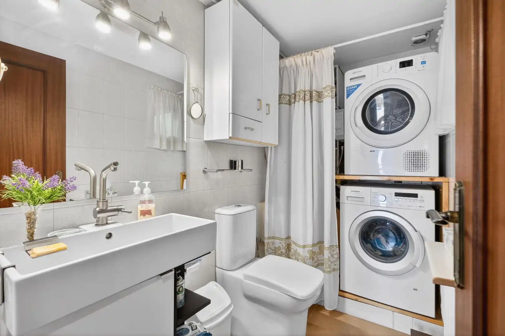 Baño de Casa adosada en venta en Sant Hilari Sacalm con Aire acondicionado y Calefacción