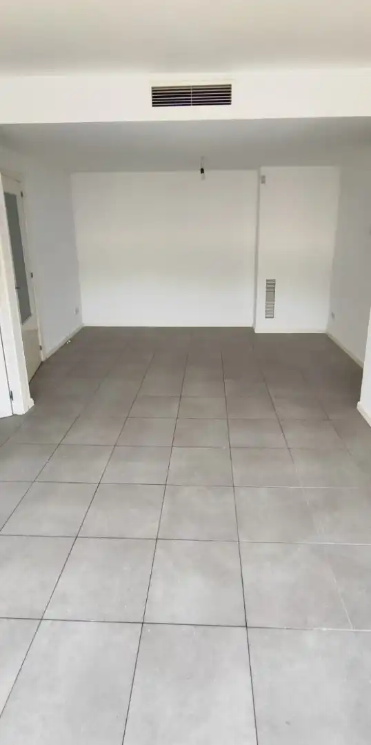 Piso de alquiler en Carrer de Granada, Egara