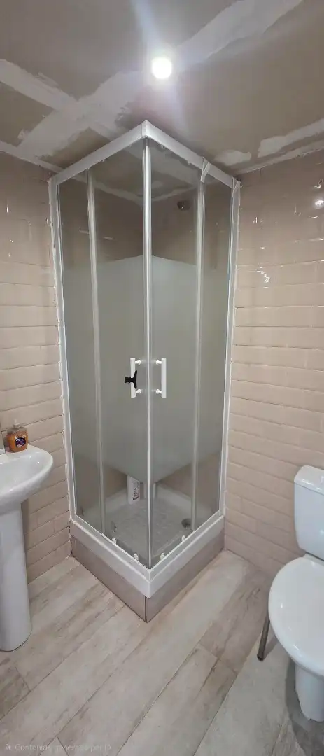 Baño de Local en venta en Valencia con Aire acondicionado