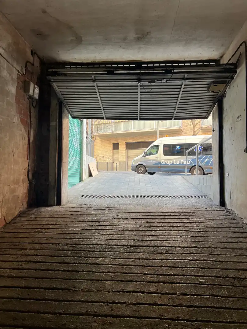 Garaje de alquiler en Carrer de la Circumval-lació, 113, Santa Rosa