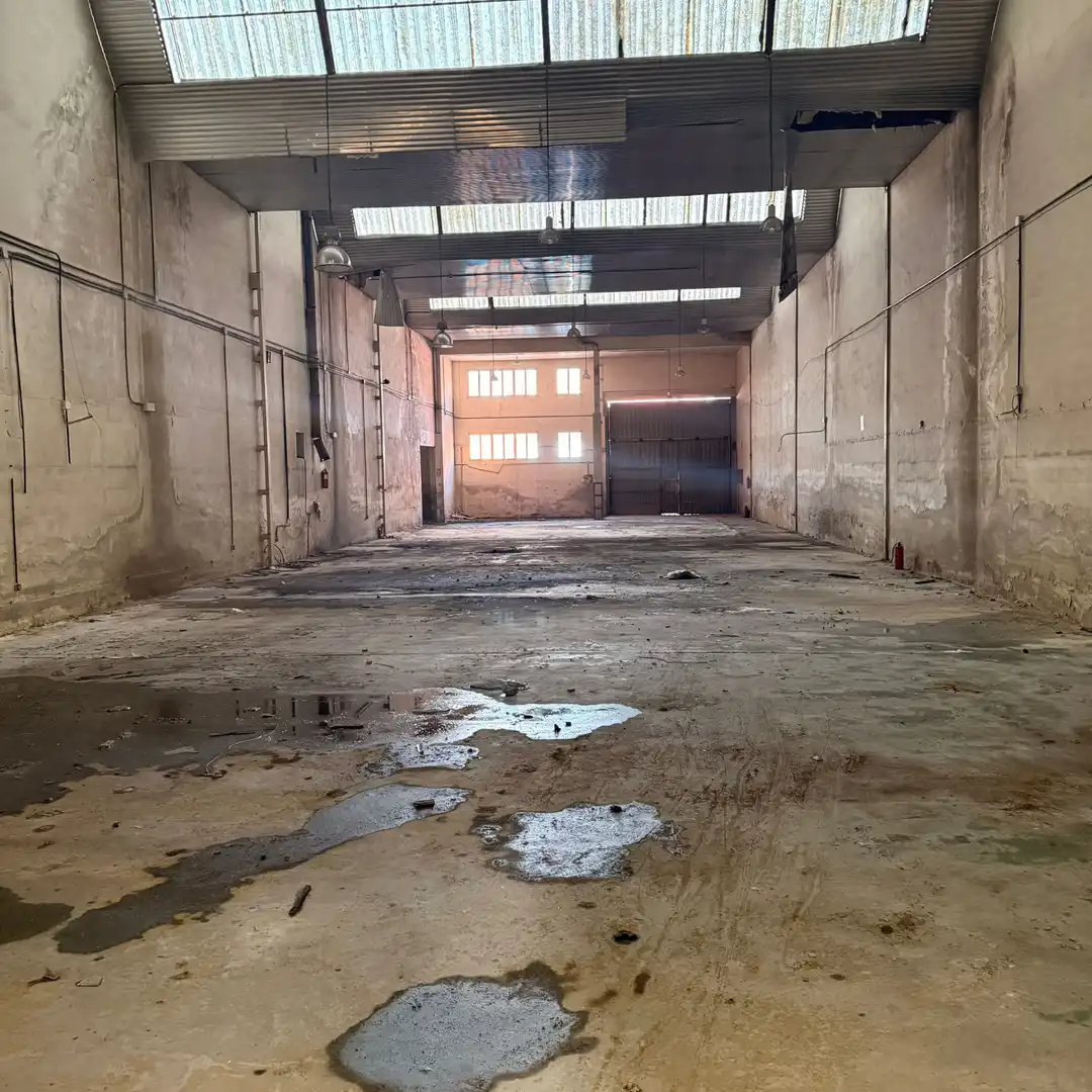 Fabrikhallen zum Verkauf in Oviedo 