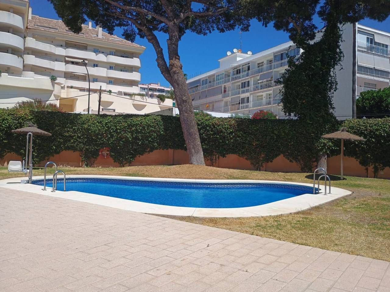 Piscina de Apartamento en venta en Benalmádena con Aire acondicionado, Terraza y Amueblado