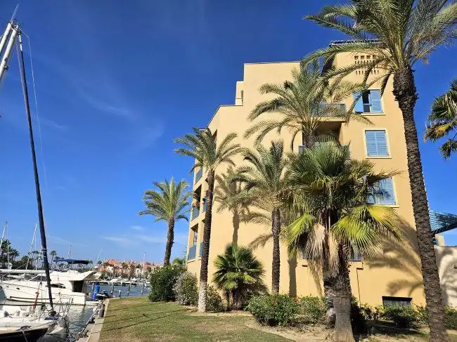 Apartamento con piscina en alquiler en Puerto de Sotogrande - La Marina, imagen 3