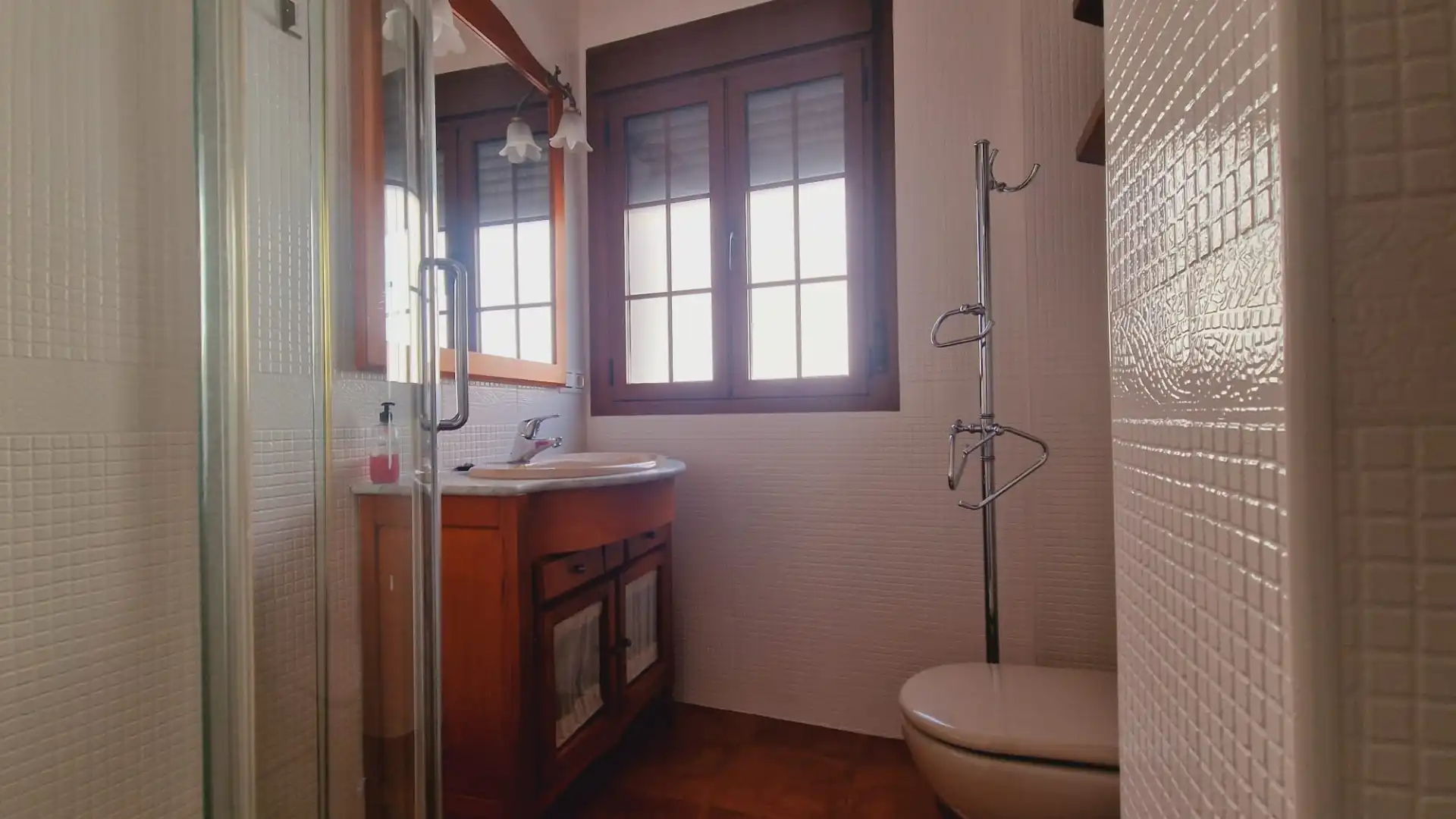 Badezimmer von Haus oder Chalet zum Verkauf in Córdoba mit Klimaanlage, Heizung und Terrasse