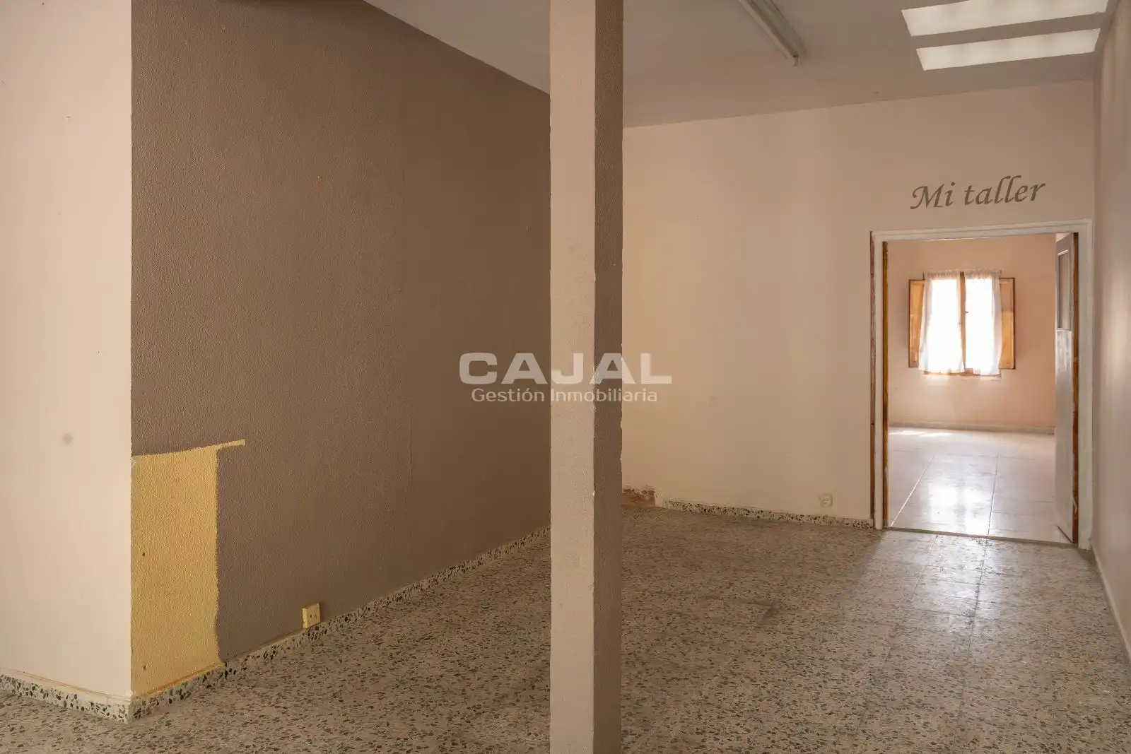 Commercial properties for rent in Médico Valentín Gil, Riaza