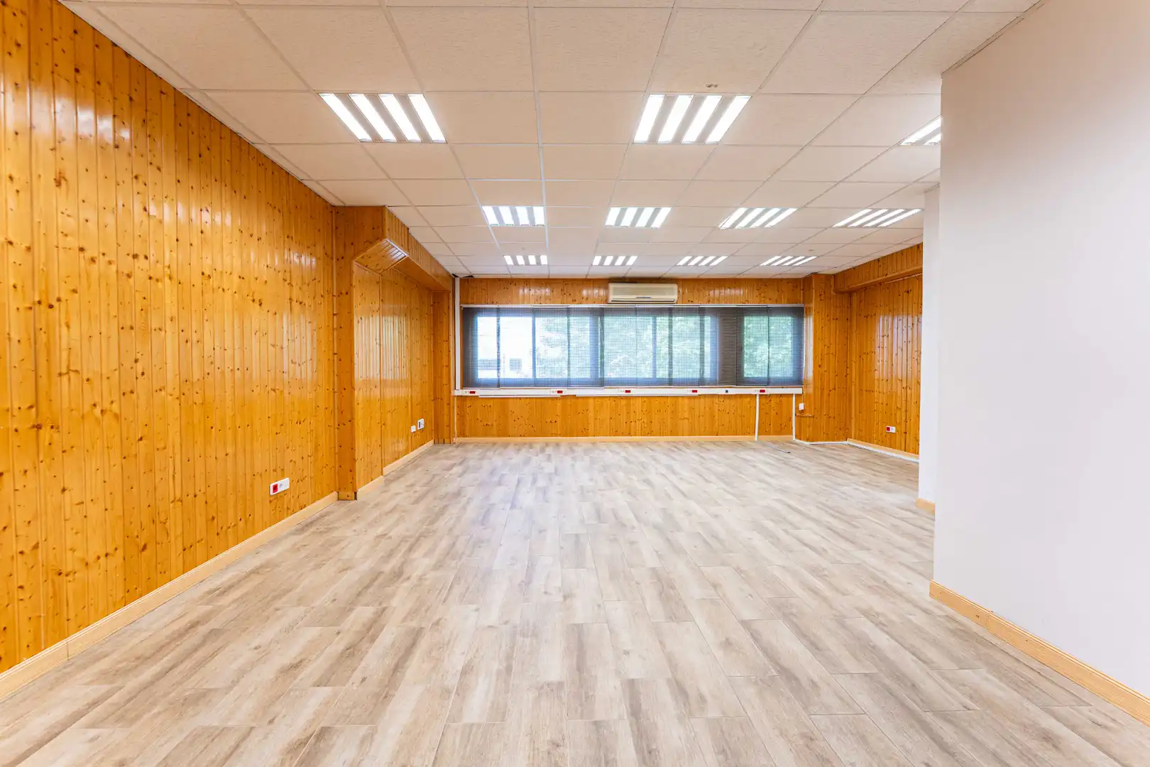 Nave industrial en venta en Arroyomolinos (Madrid)