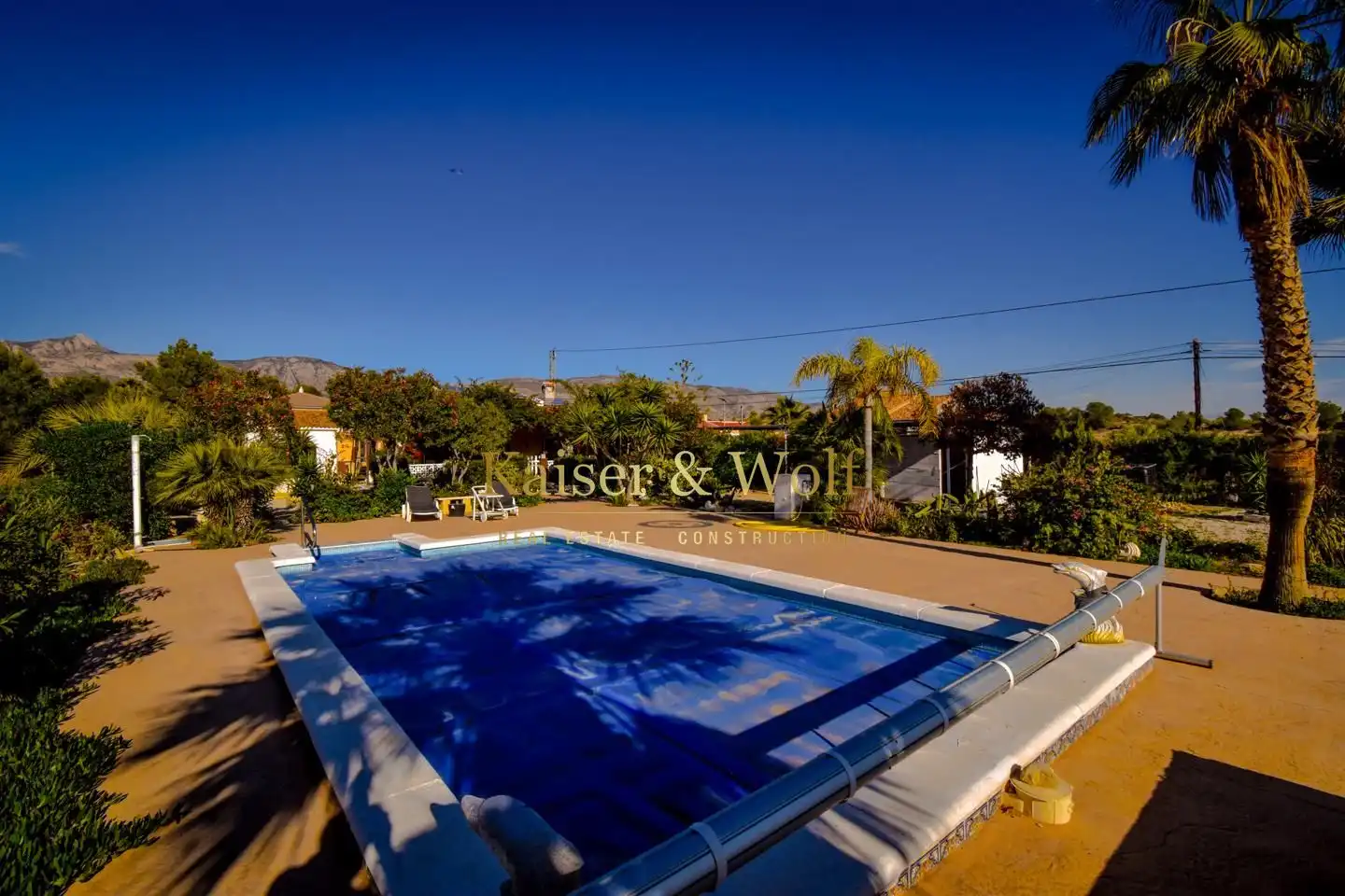 Vista exterior de Finca rústica en venda en Albatera amb Aire condicionat, Jardí privat i Piscina