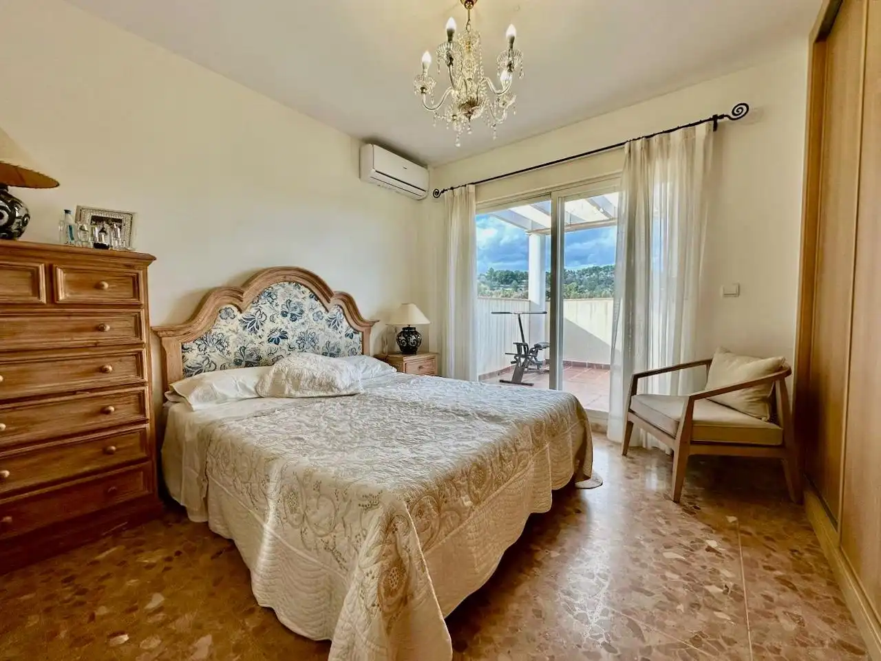 Dormitori de Casa o xalet en venda en L'Alfàs del Pi amb Aire condicionat, Jardí privat i Terrassa