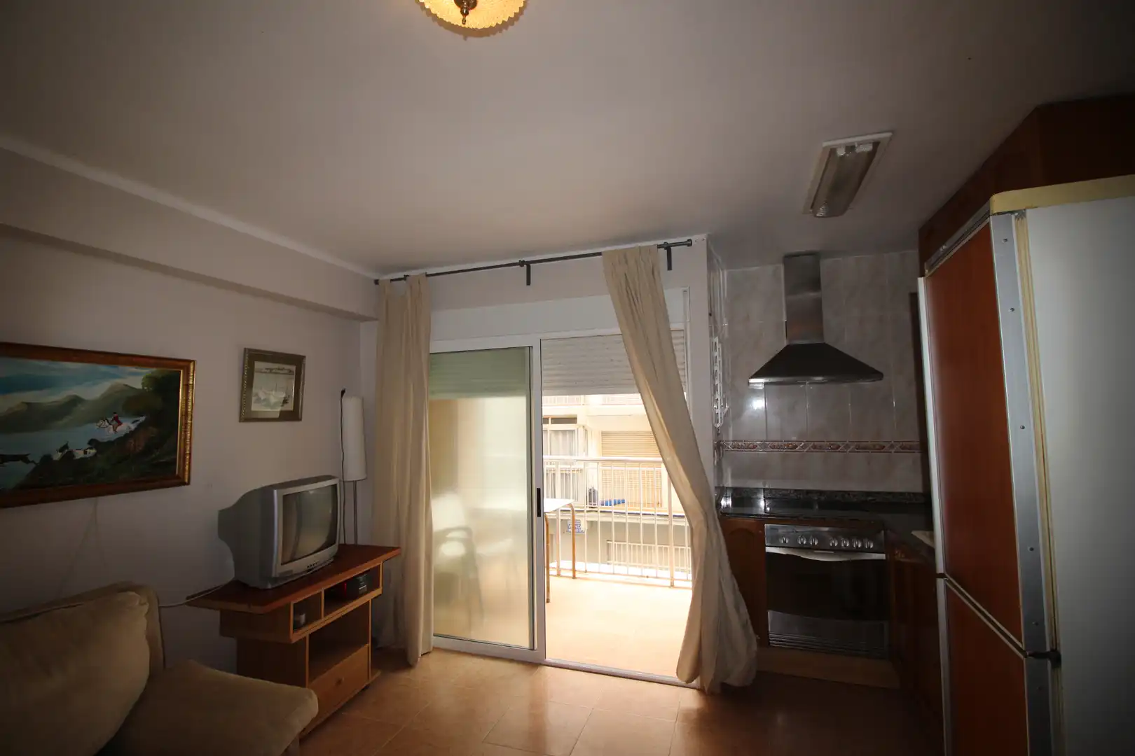 Habitación de Piso en venta en Valencia con Amueblado, Horno y Balcón