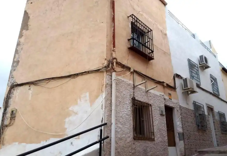Casa en venta en Avenida CRUZ DE LA MAGDALENA 18, imagen 2