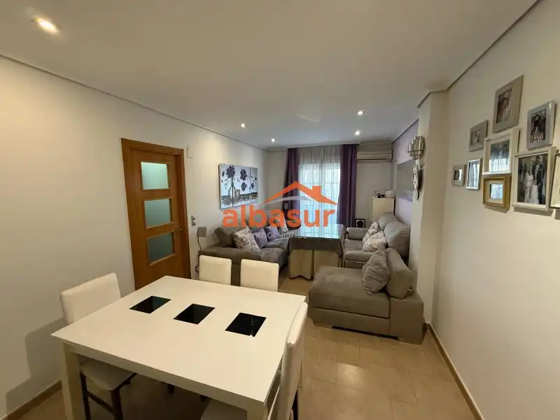 Living room of Flat for sale in Córdoba  with Air Conditioner, Terrace and Furnished