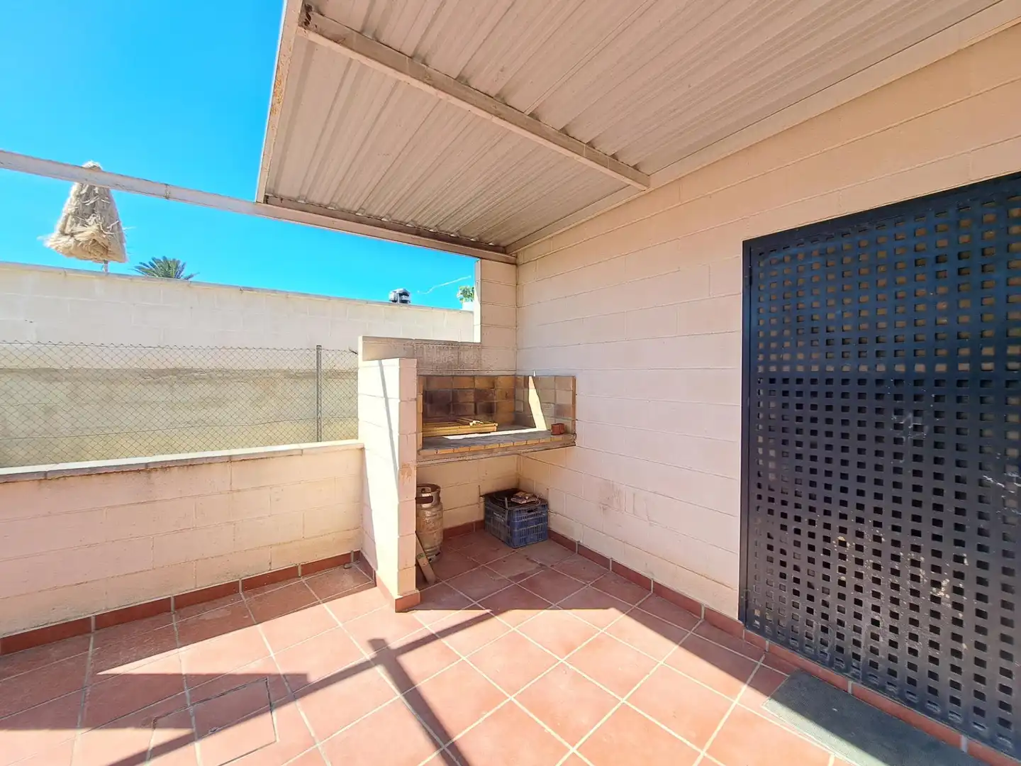 Terrace of Country homes for sale in Benicull de Xúquer  with Air Conditioner, Heating and Private garden