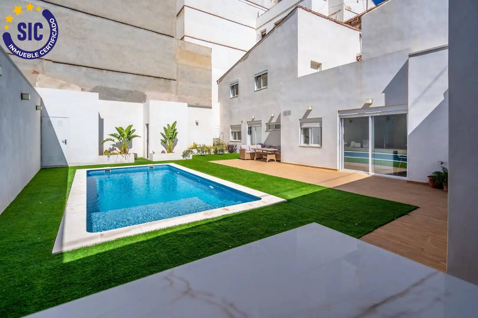 Schwimmbecken von Haus oder Chalet zum Verkauf in Valencia mit Privatgarten, Terrasse und Schwimmbad