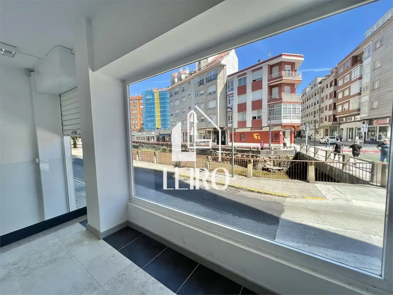 Local comercial de lloguer a Vilagarcía, imagen 2