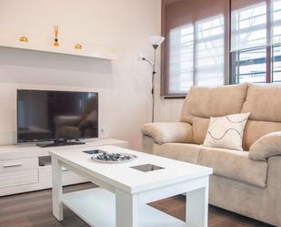 Sala d'estar de Apartament de lloguer en  Córdoba Capital amb Aire condicionat, Calefacció i Parquet