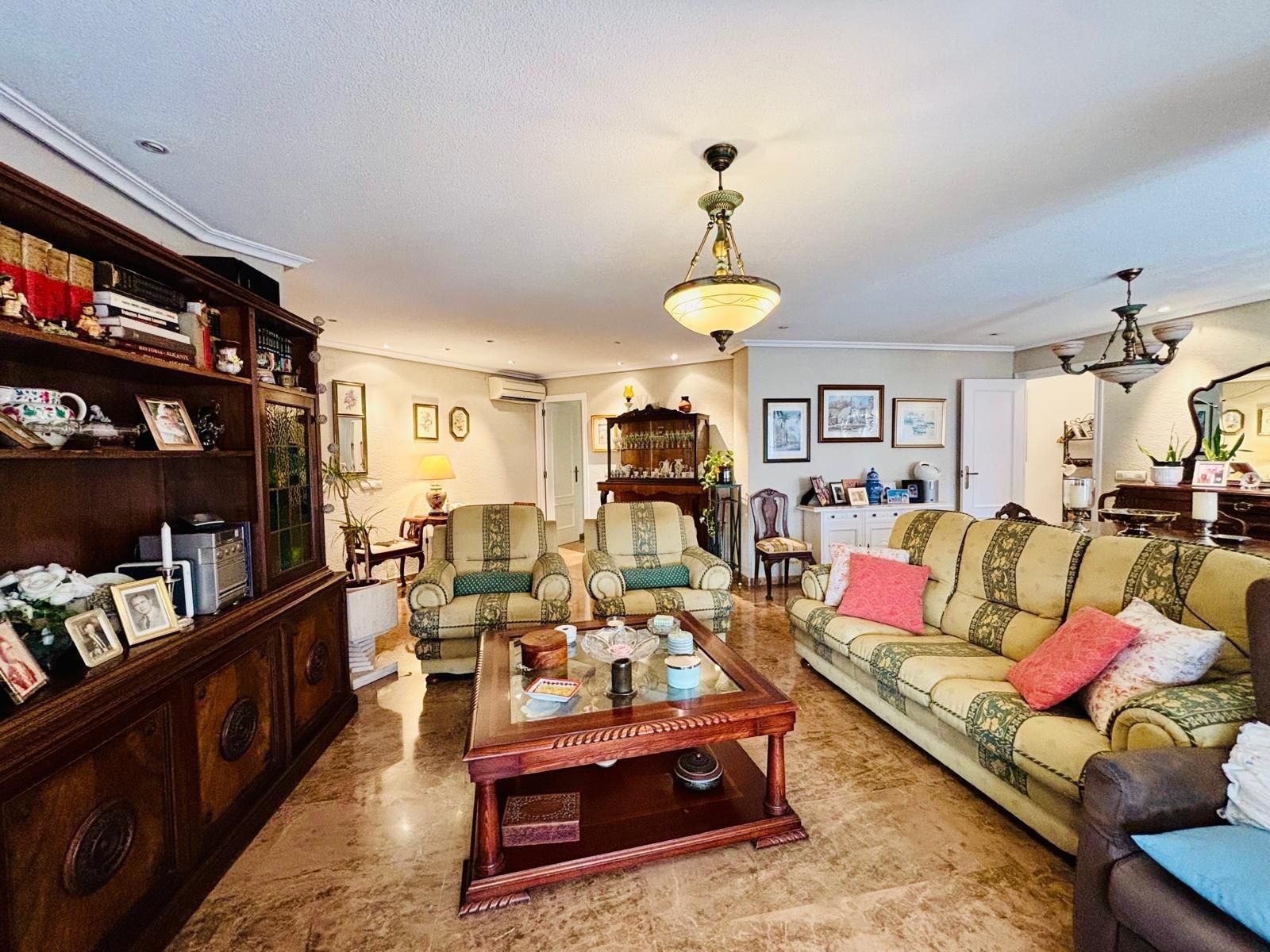 Living room of Flat for sale in Alicante / Alacant  with Air Conditioner and Heating