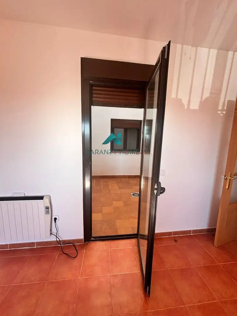 Planta baja en venta en Toledo con Calefacción