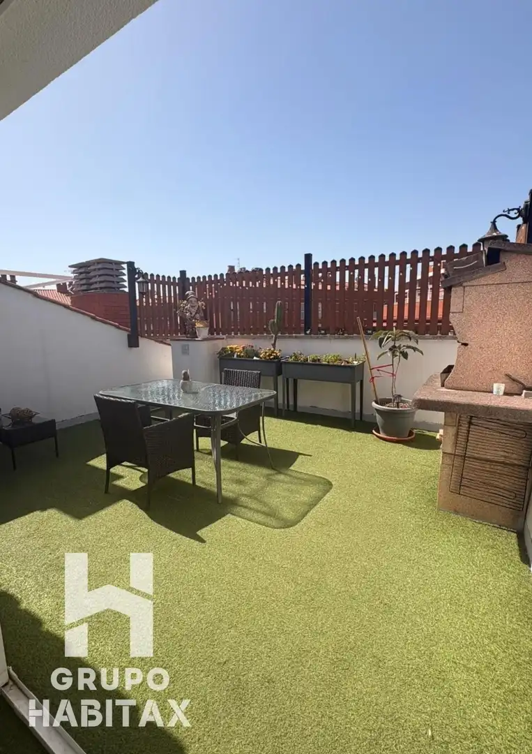 Dúplex en venta en Calle BARBERA DEL VALLES, Can Clos - Pinetons