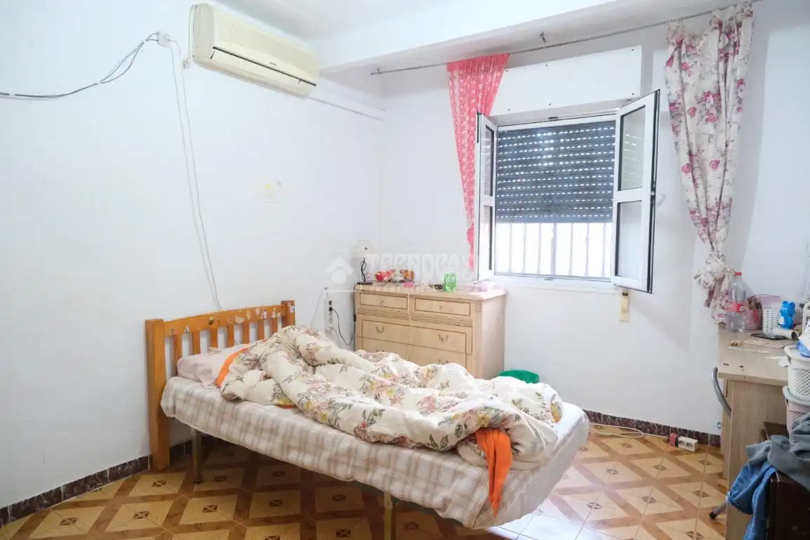 Bedroom of Detached homes for sale in Sevilla  with Air Conditioner and Balcony