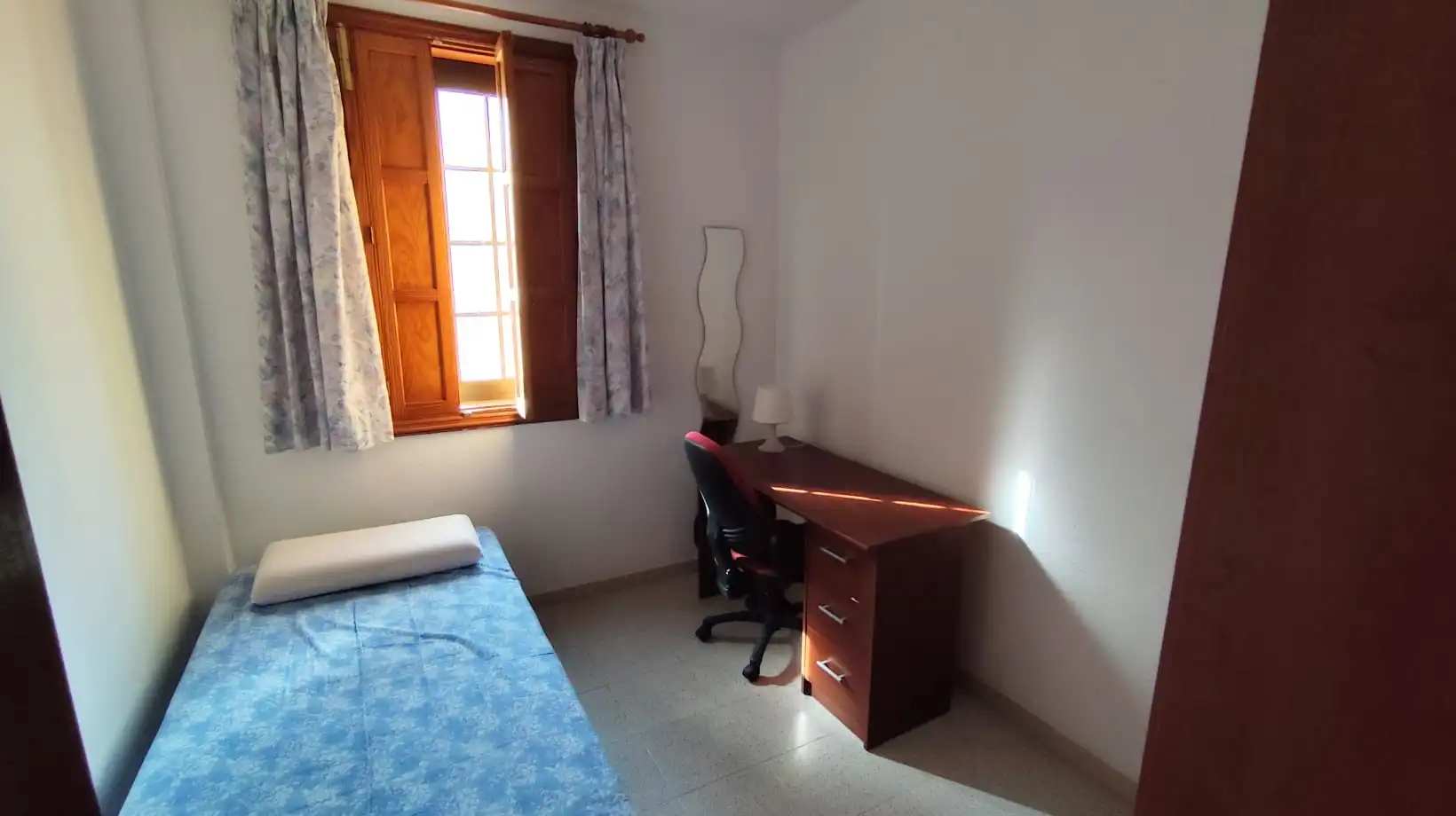 Habitación de Piso de alquiler en San Cristóbal de la Laguna con Amueblado, Horno y Lavadora