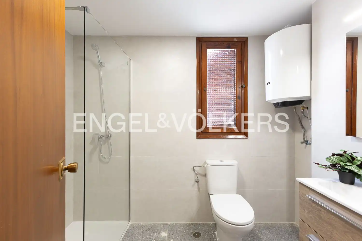 Badezimmer von Haus oder Chalet zur Miete in Paterna mit Klimaanlage, Heizung und Terrasse