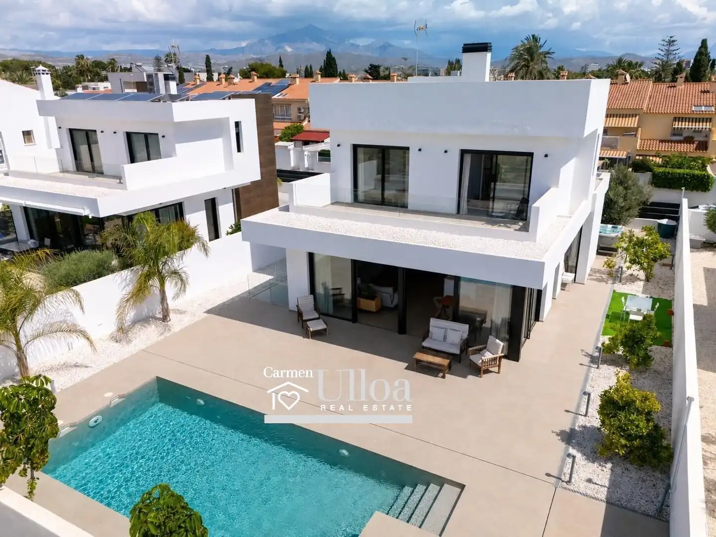Vista exterior de Casa o xalet en venda en Sant Joan d'Alacant amb Aire condicionat, Calefacció i Terrassa
