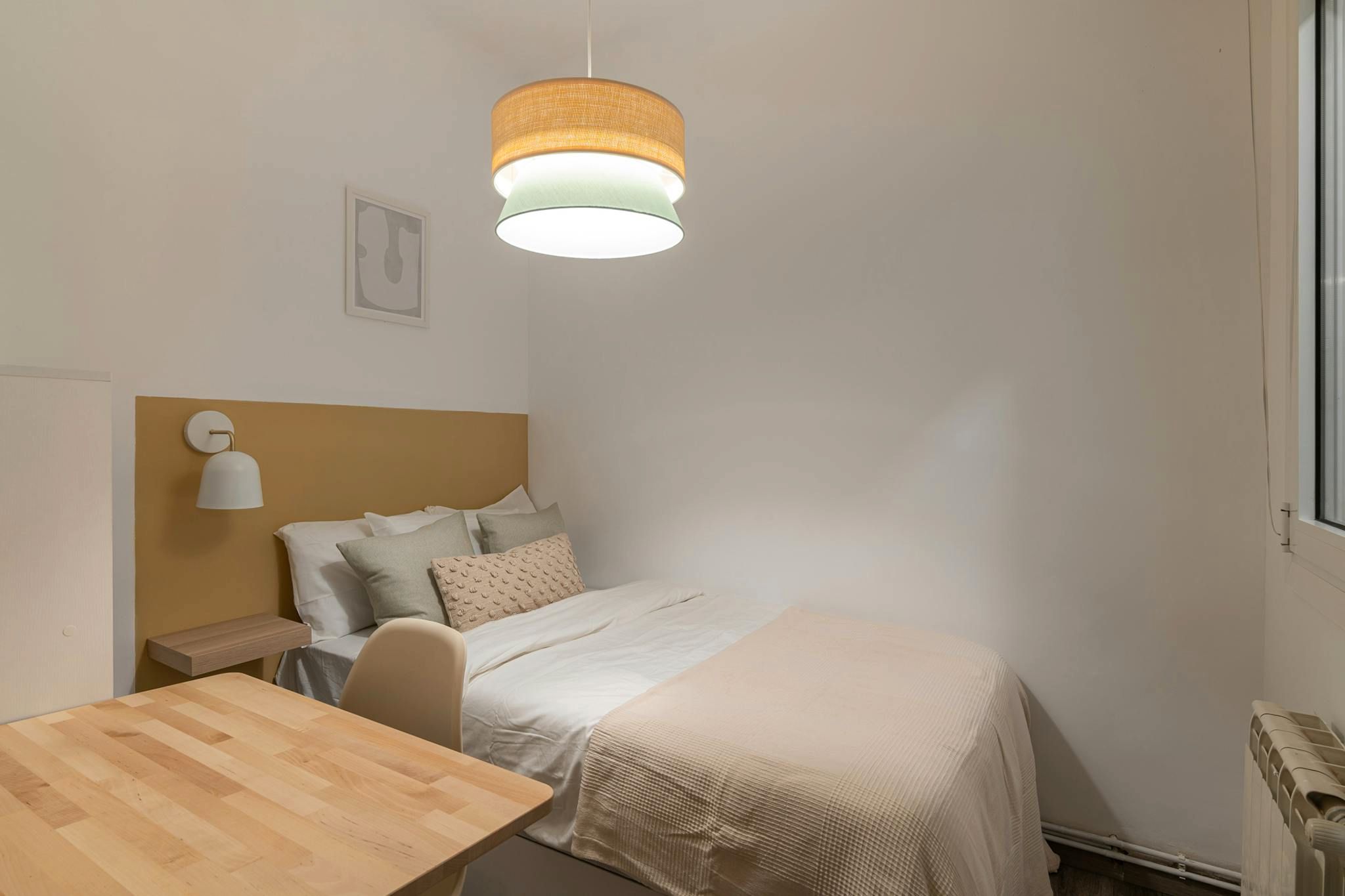 Dormitori de Pis per a compartir en  Barcelona Capital amb Calefacció, Moblat i Rentadora