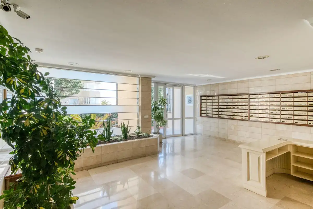Planta baja en venta en Estepona con Aire acondicionado, Terraza y Piscina comunitaria