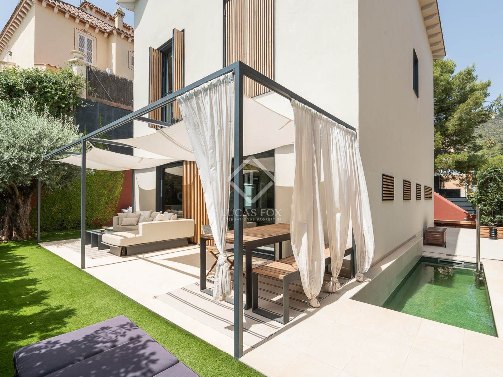 Terrassa de Casa o xalet en venda en  Barcelona Capital amb Aire condicionat i Parquet