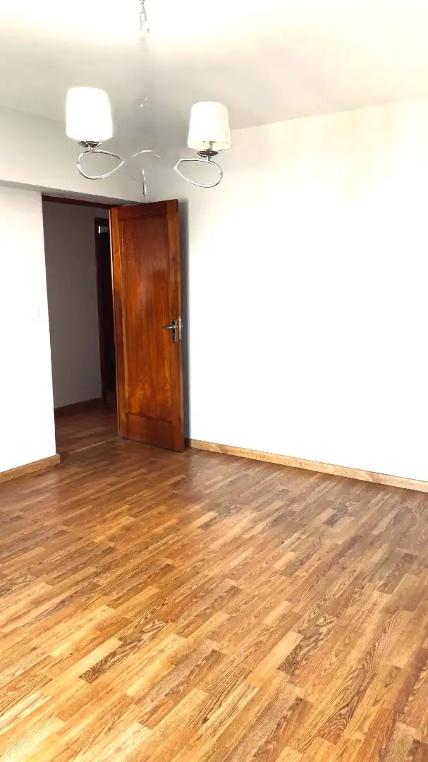 Piso de alquiler en Vigo  con Trastero y Balcón