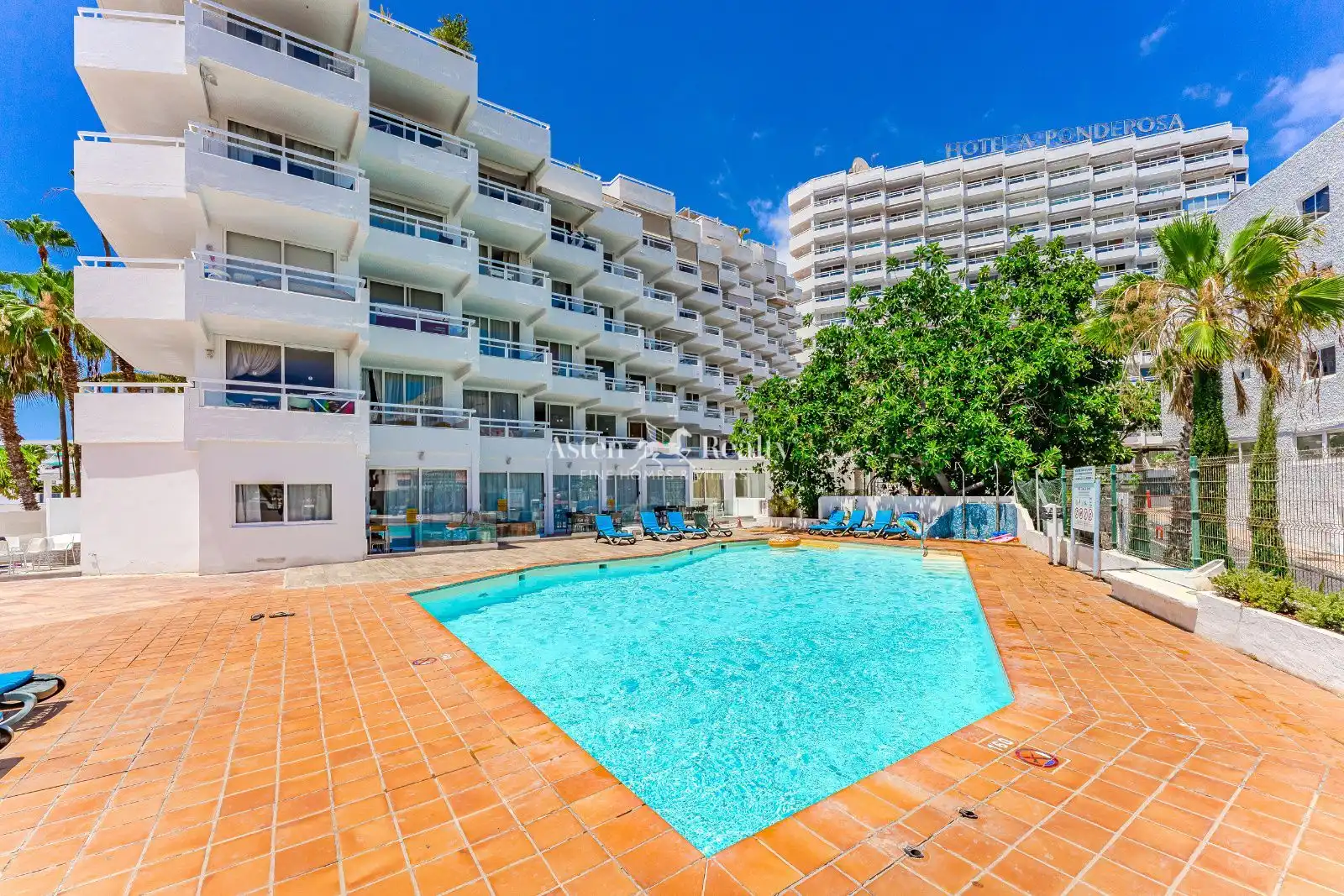 Piscina de Apartament en venda en Adeje amb Terrassa, Piscina i Moblat