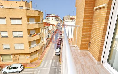 Vista exterior de Apartament en venda en Guardamar del Segura amb Aire condicionat, Terrassa i Balcó