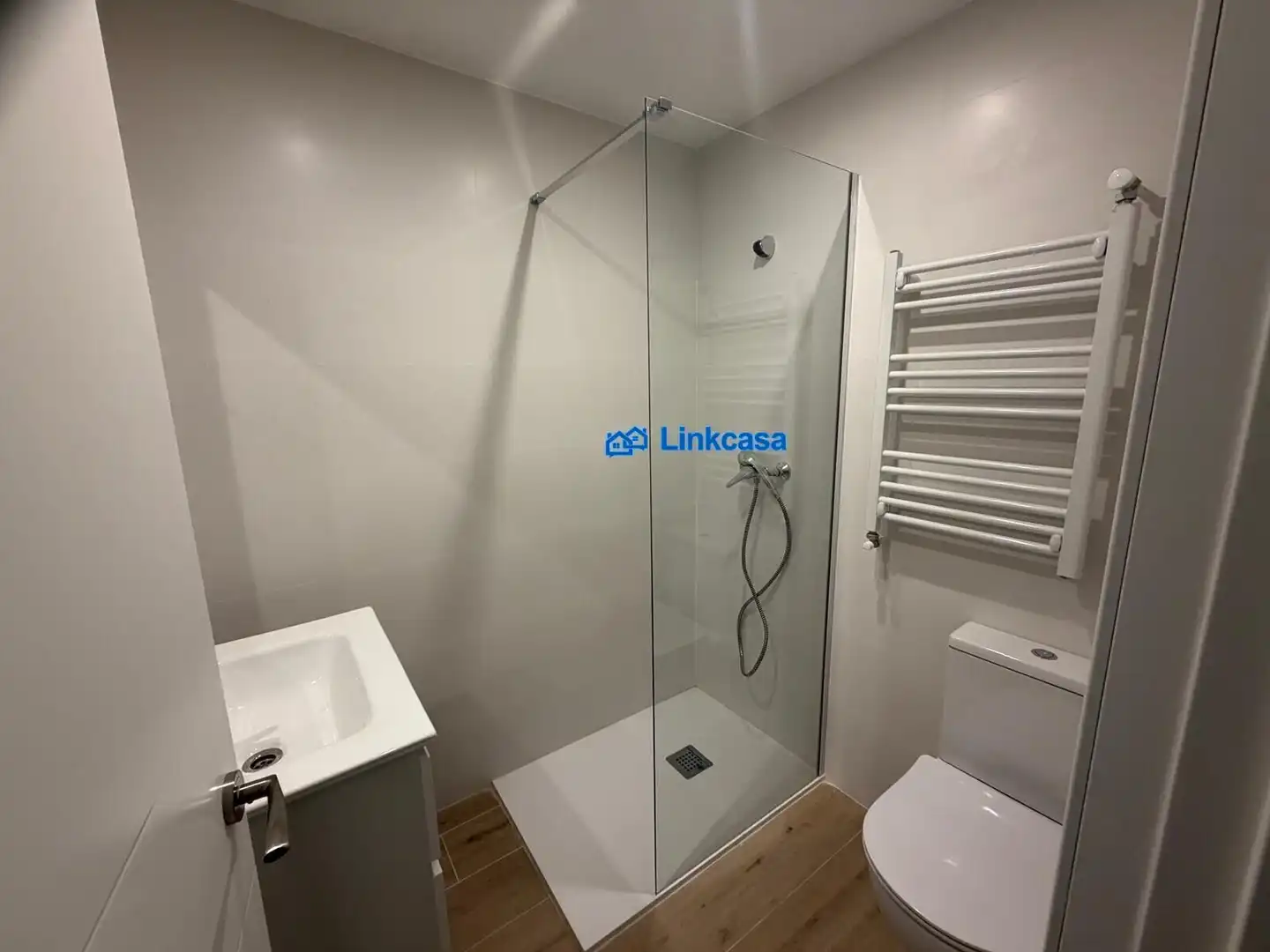 Baño de Piso en venta en  Madrid Capital con Alarma