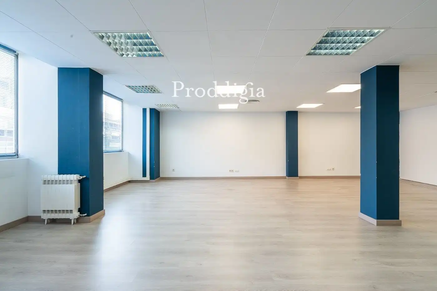 Office for rent in Barcelona  with Air Conditioner, Heating and Internet