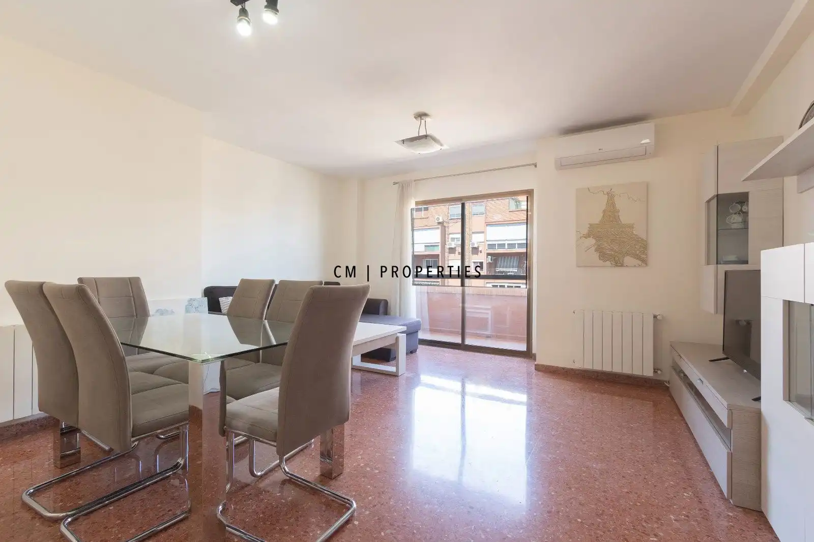 Außenansicht von Wohnung zur Miete in Valencia mit Klimaanlage, Heizung und Terrasse