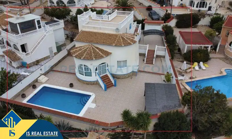 Xalet amb piscina en venda a Los Balcones - Los Altos