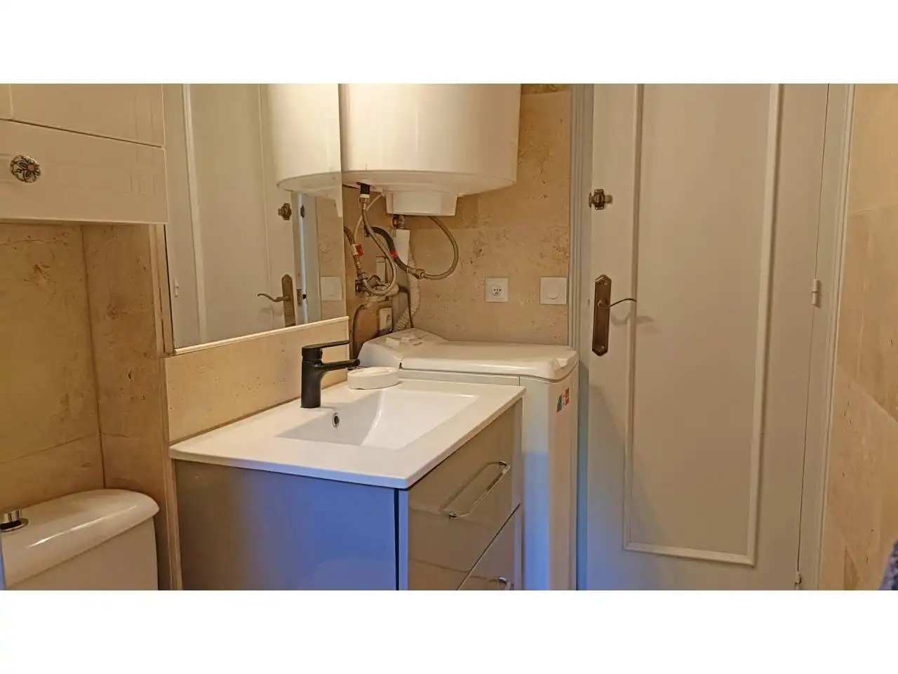 Baño de Piso en venta en L'Escala con Aire acondicionado, Calefacción y Terraza