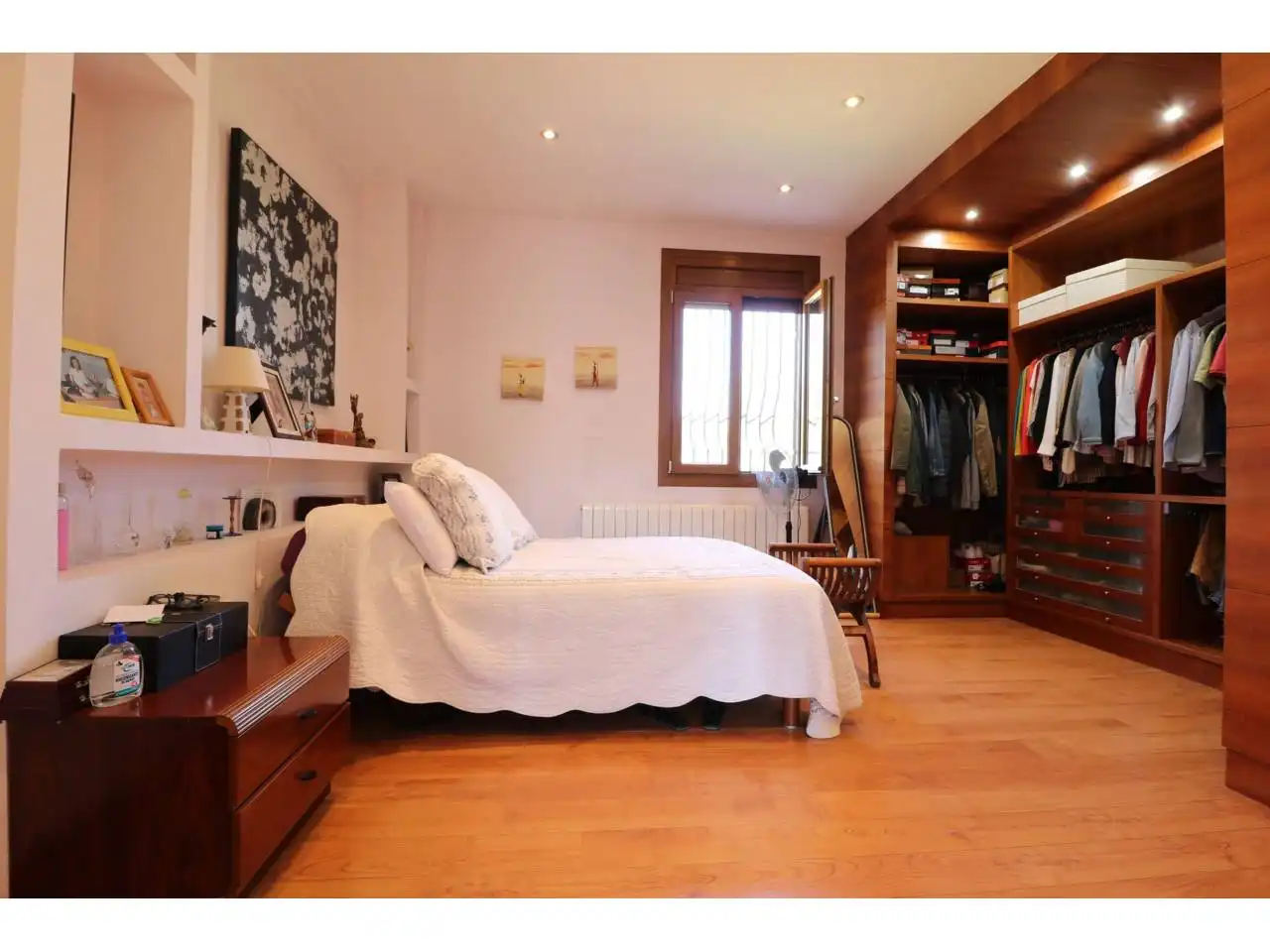 Dormitori de Casa o xalet en venda en Cerdanyola del Vallès