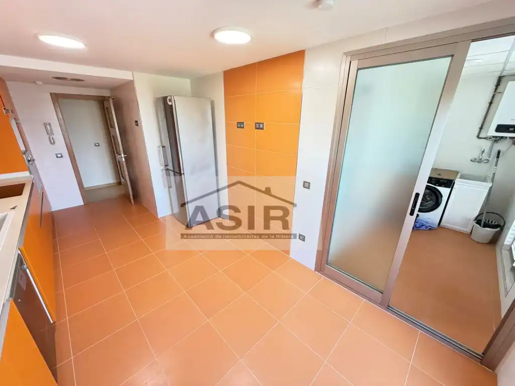 Flat for rent in Alzira  with Air Conditioner
