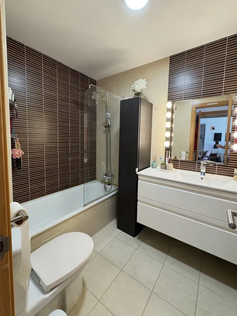 Bathroom of Flat for sale in Benalmádena  with Air Conditioner, Terrace and Swimming Pool