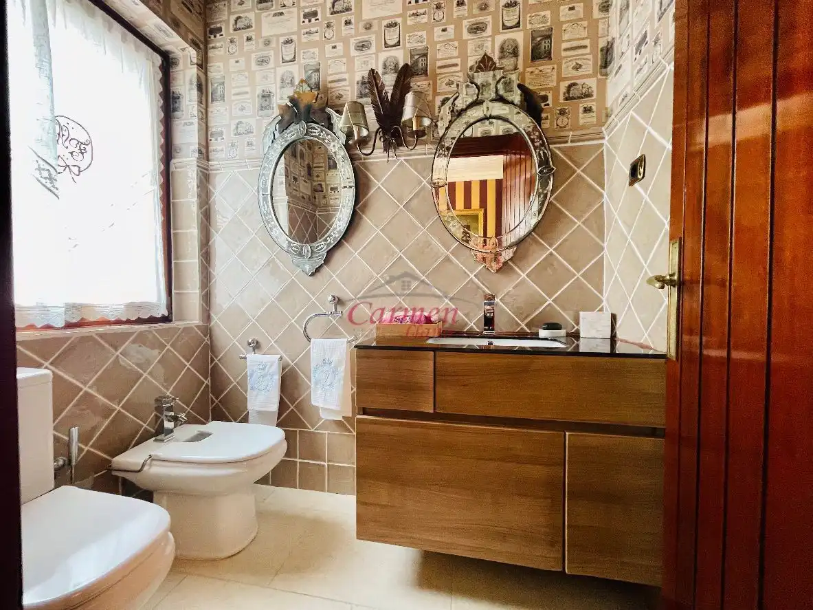 Baño de Casa o chalet en venta en Loiu con Jardín privado, Terraza y Trastero