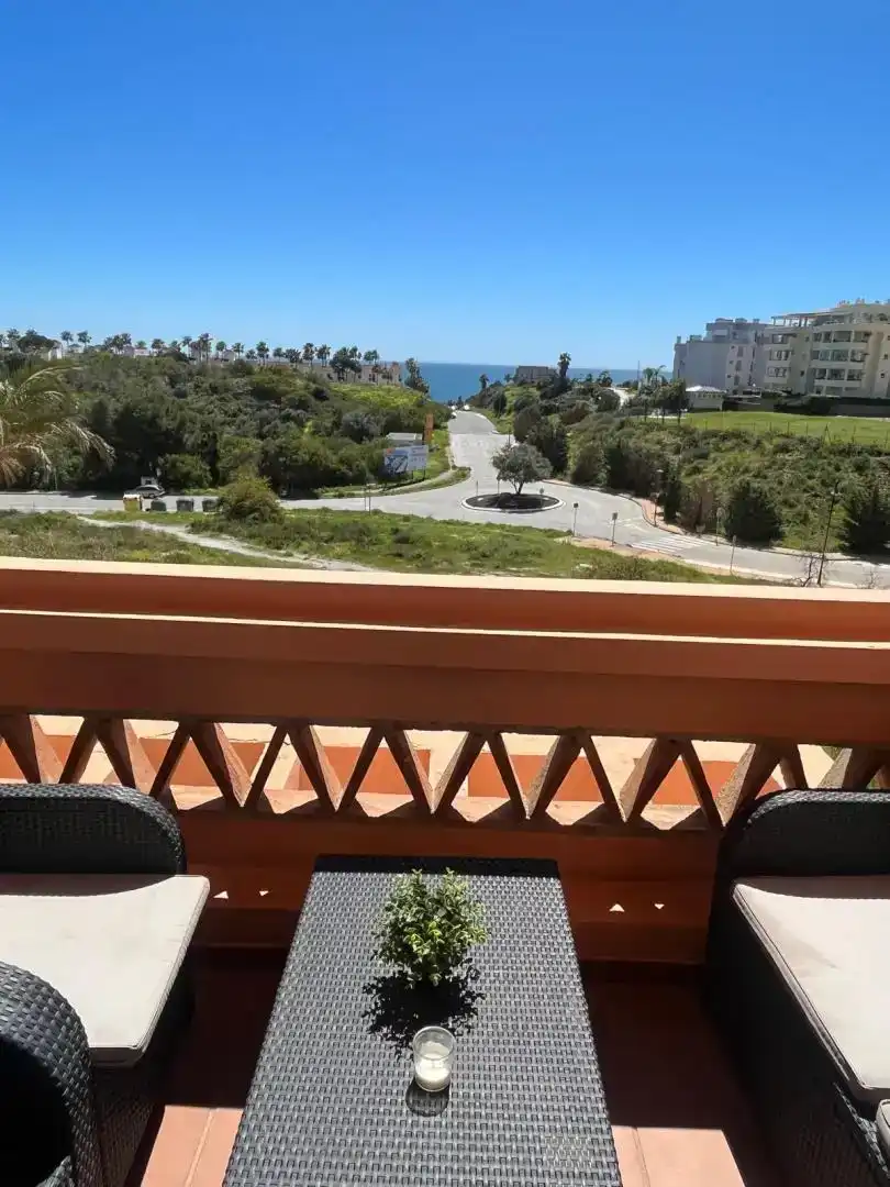 Vista exterior de Piso de alquiler en Mijas con Aire acondicionado, Jardín privado y Piscina