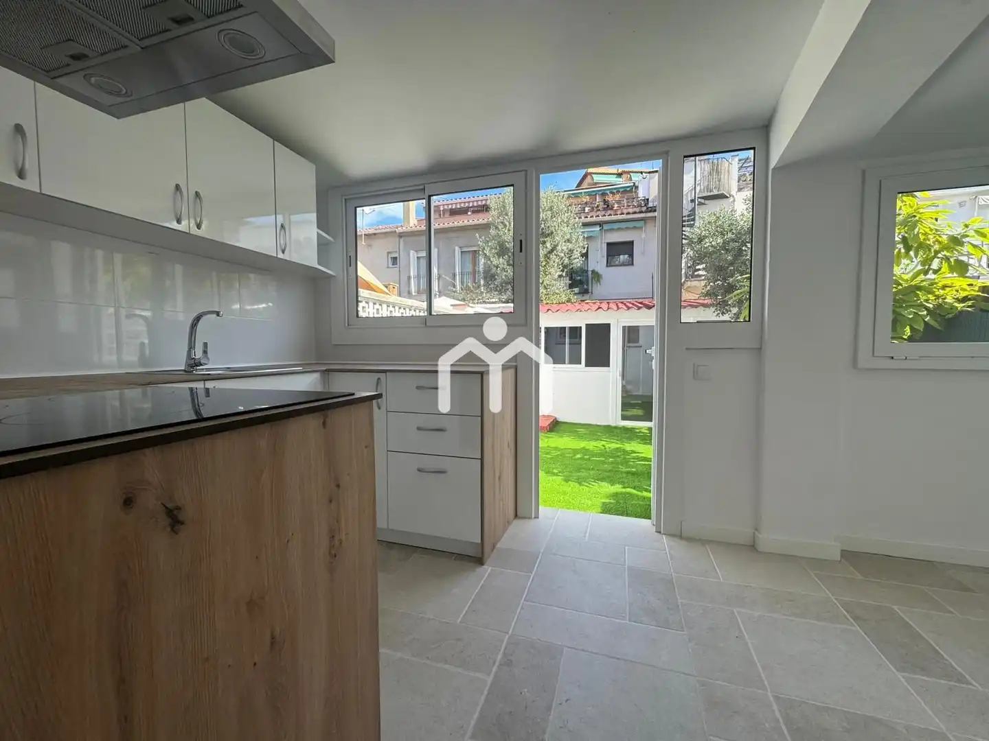 Detached homes for sale in Centre