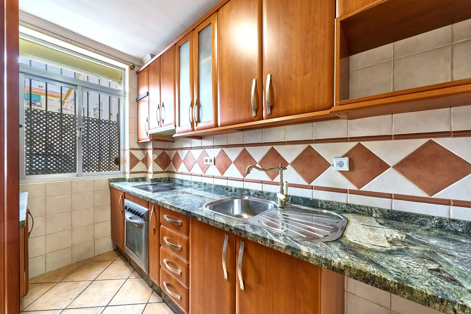 Cocina de Piso en venta en Málaga con Aire acondicionado