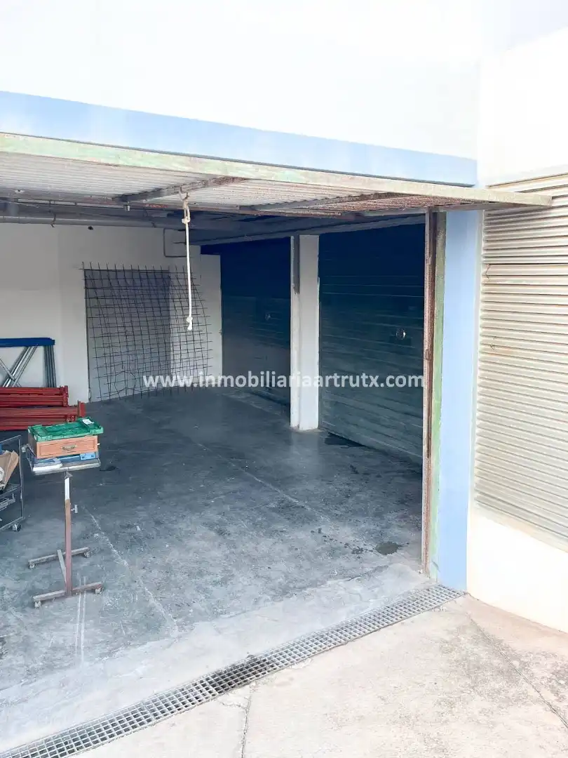 Garage for sale in Cala en Blanes