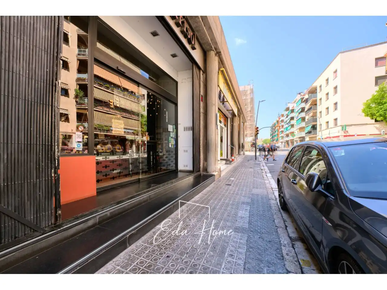 Local comercial en traspàs a Calle Josep Coroleu, imagen 2