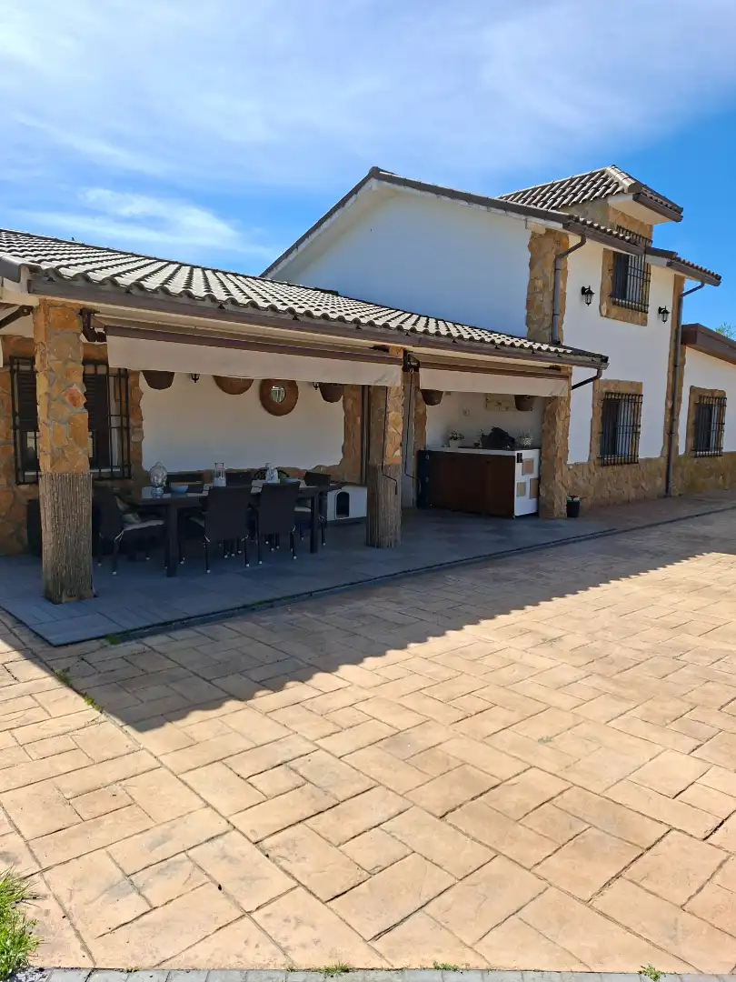 Terrasse von Haus oder Chalet zum Verkauf in Mejorada del Campo mit Klimaanlage, Heizung und Privatgarten